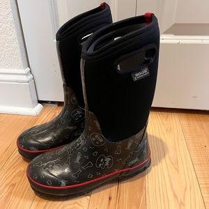 BOGS Youth Size 4 Winter Boots